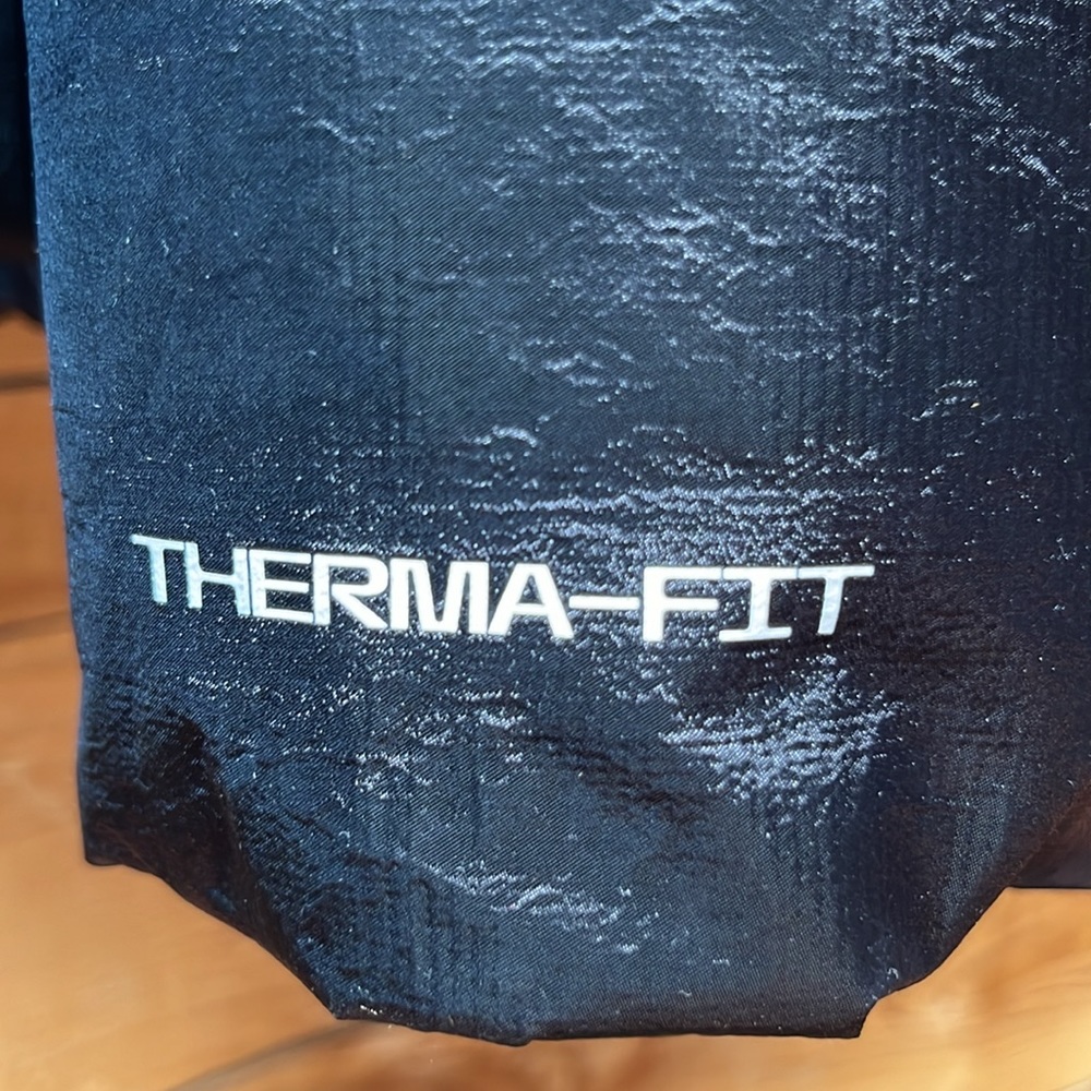 Nike Therma-fit puffer jacket - Picture 4 of 7